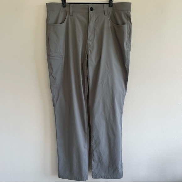 Orvis Men's Gray Pants Size 38x34 - Picture 1 of 12